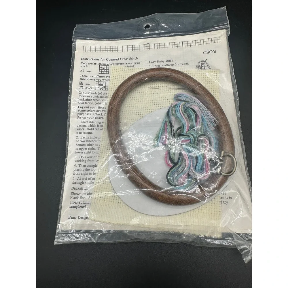 Banar Designs Counted Cross Stitch Kit Gift Basket‎ Oval Frame Included